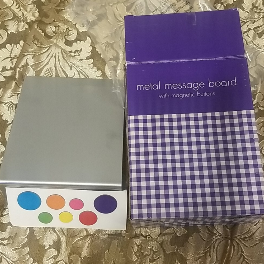BRAND NEW! Metal Magnet Message Board